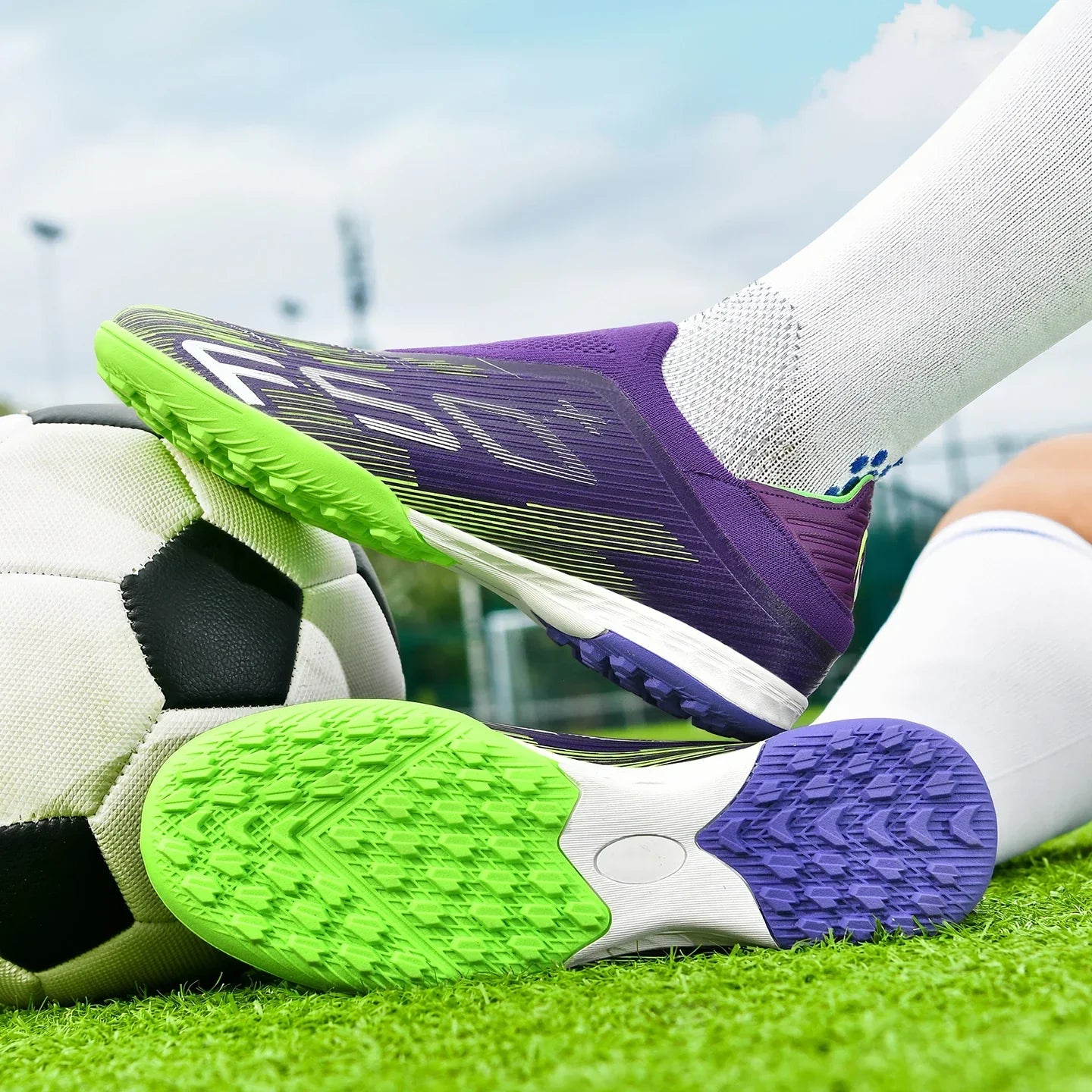 Without-lace F50+ Mens Soccer Shoes Boys Training Non-Slip Turf Soccer Cleats TF/FG Football Sneakers Chuteira Campo 35-45