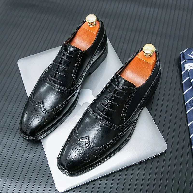 Spring Business Men's Shoes Brogue Wedding Office Professional Black Leather Oxford Shoes Sharp Nosed Rubber Bottom Adult Size