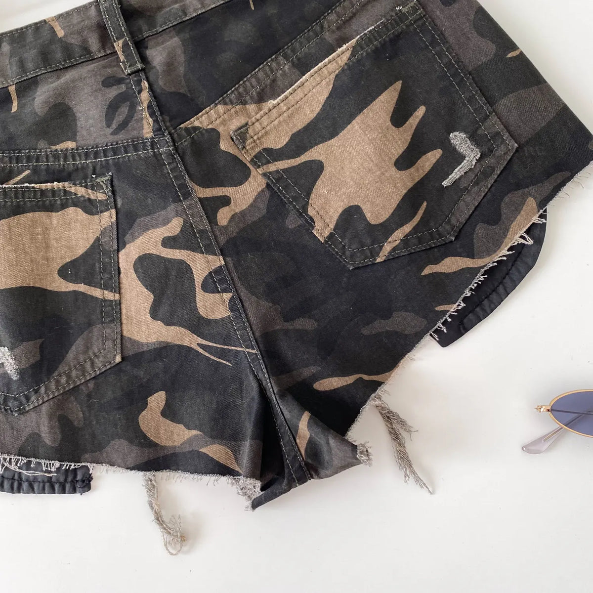 SINGREINY American Retro Camouflage Mini Shorts 2026 Ladies Hollow Out Slim Beach Pants Hot Girl Sexy Print Denim Shorts