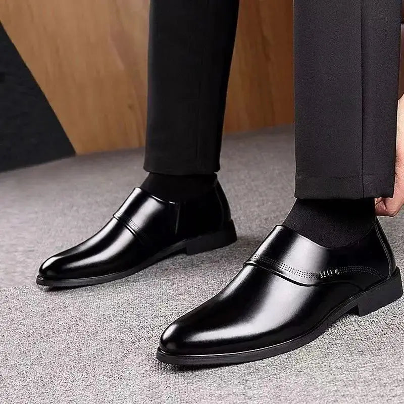 2026 New Men's Shoes Soft Leather Soft Sole Comfortable Fashion Business Casual Leather Shoes Black Footwear