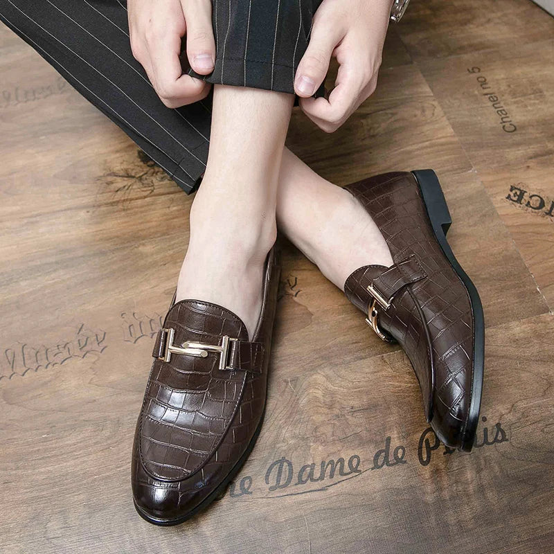 2024 High Quality Casual Leather 38~48 Designer Mens Dress Wedding Black Fashion Office Business Loafers Formal Shoes for Men