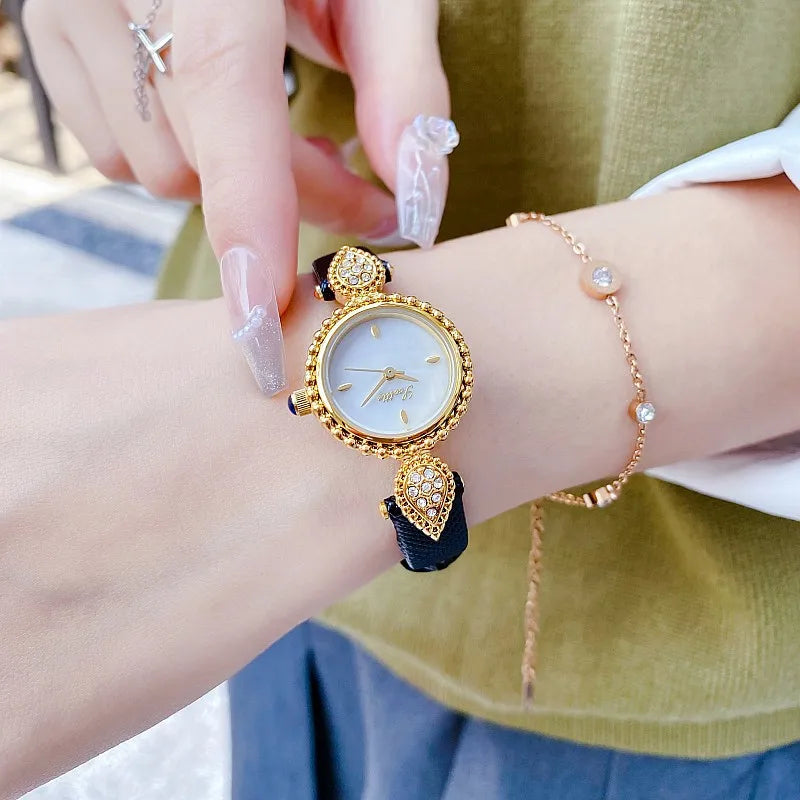Women Watch Light Luxury Brand Shell Faced Diamond Watches Waterproof Leather Strap Ladies Fashion Quartz Wristwatch gift