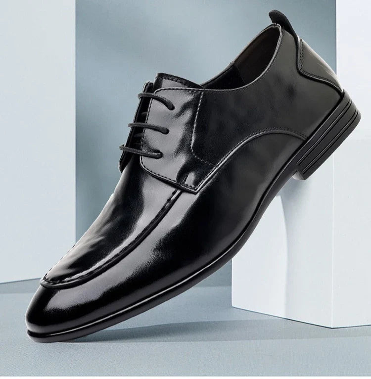 Spring Autumn New Pointed Toe Leather Shoes Men Fashion Business Casual Shoe Male Lace Designer Solid Color Wedding Shoes Man