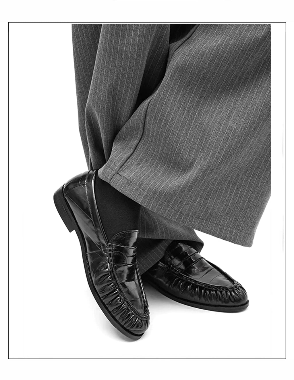 Pearlescent eel skin loafers for men with pleated flat bottoms slip on casual leather shoes for work and business