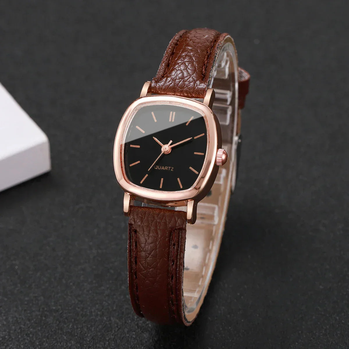 Fashion Small Dial Women Quartz Watch Ladies Simple Leather Band Wristwatches（Without Box）