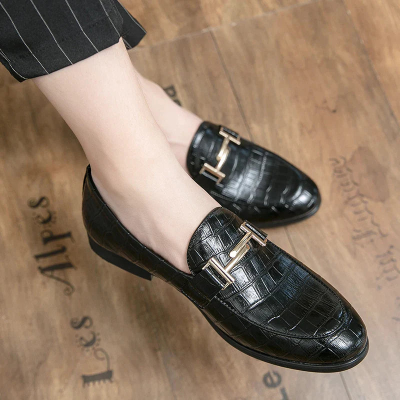 2024 High Quality Casual Leather 38~48 Designer Mens Dress Wedding Black Fashion Office Business Loafers Formal Shoes for Men