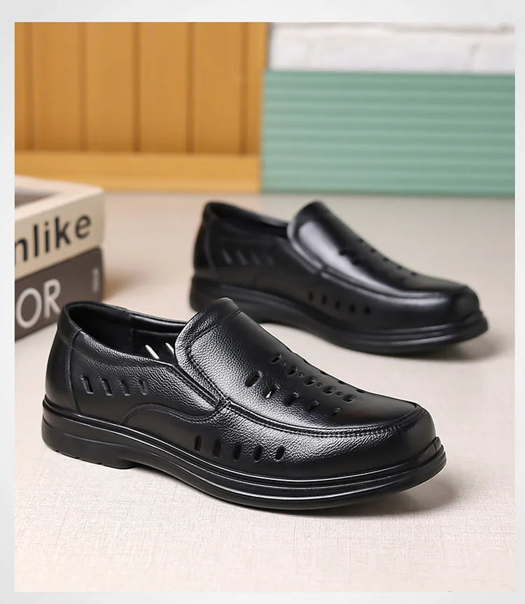 2026 New Designer Breathable Hallow Leather Shoes for Men Black Fashion Summer Shoes Male Britsh Business Casual Shoes Man