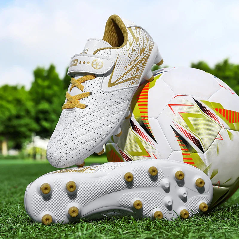 New Kid Soccer Shoes Match Non-Slip Professional Match Boys Outdoor Football Boots Comfortable Sneakers Sports Shoes Unisex