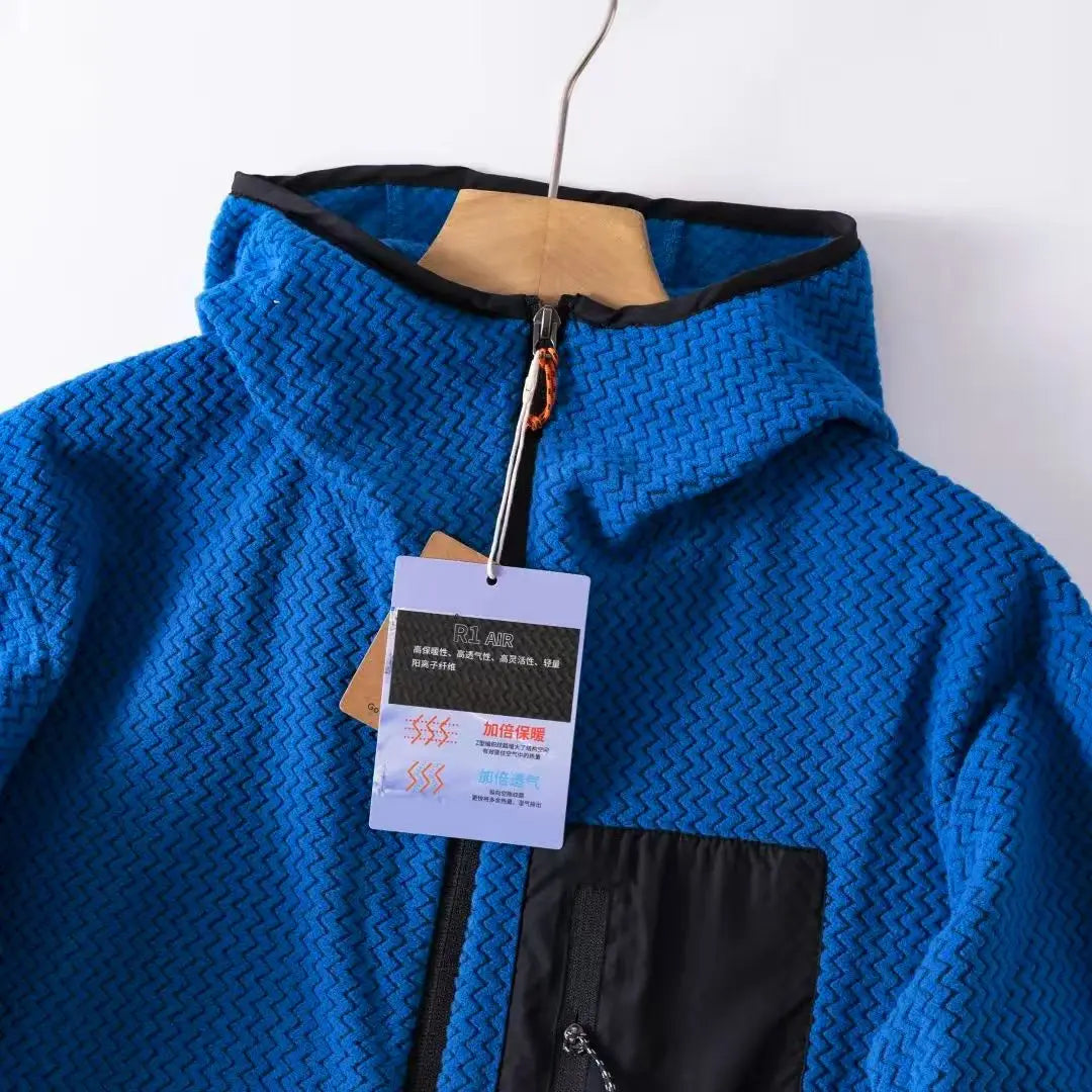 Wave Pattern Fleece Lined Hooded Zip-up Jacket/Sweatshirt: Warm & Outdoor-Ready  Ideal for Couples Hooded Sweatshirt