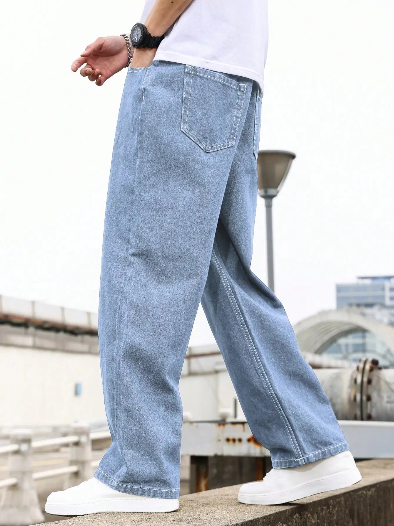 Men's Light Blue Washed Wide-Leg Jeans, Loose Straight Fit, Trendy Casual Style for All Seasons