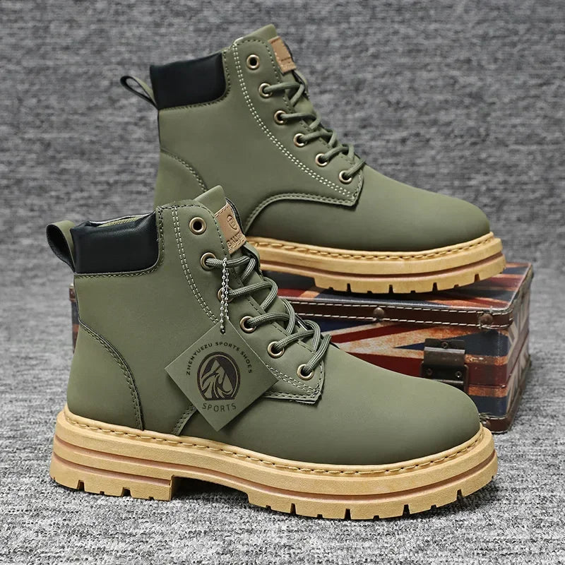 أحذية برقبة عالية للرجال أحذية جلدية عصرية في الهواء الطلق أحذية الكاحل للرجال برباط مريحة أحذية رجالية مسطحة غير قابلة للانزلاق