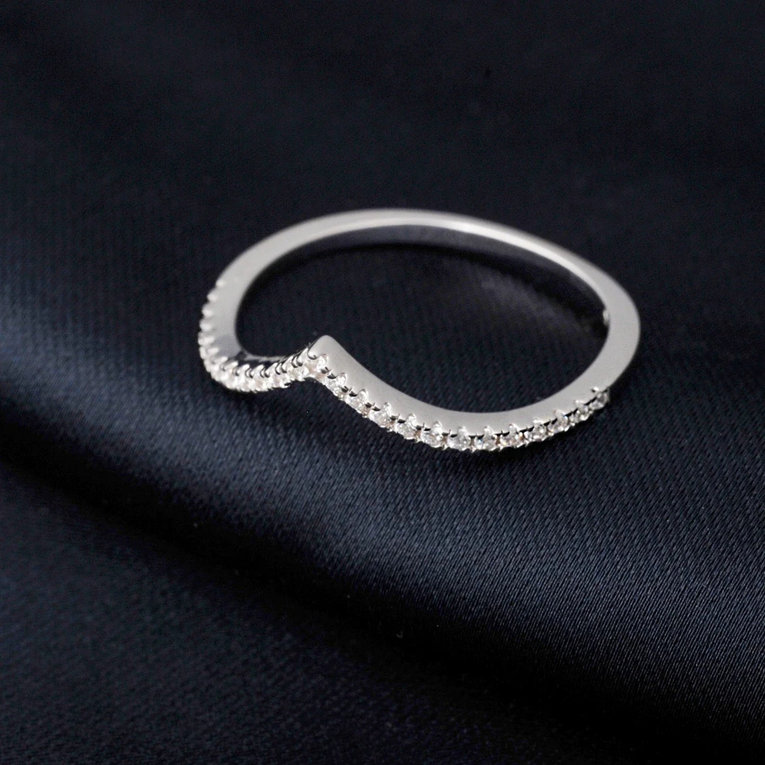 Moissanite D Color Round Cut 925 Sterling Silver V Shape Stackable Wedding Ring for Woman Diamond Jewelry