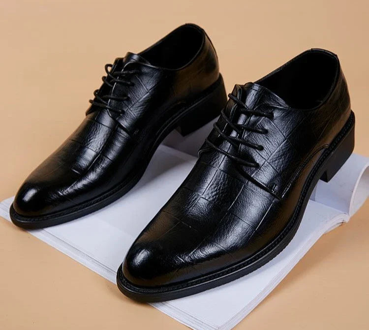 Business Formal Men's Pointed Toe Loafers with Invisible Heel Lift Korean Style Versatile Wedding Shoes for Youth Trendy Design