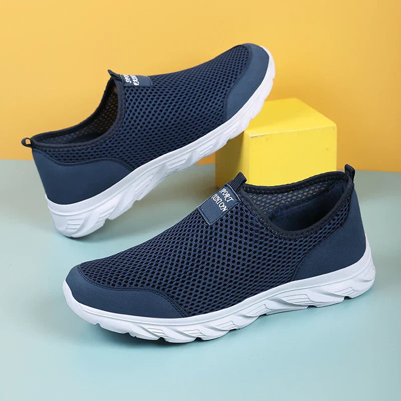New Running Shoes for Men Breathable Sports Shoes Light Weight Fashion Summer Mesh Breathable Sneakers for Men Plus Size 38-47