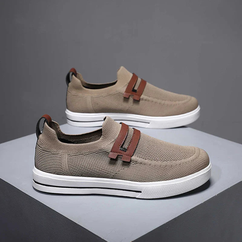 New Men Sports Shoes Mesh Breathable Casual Shoes Outdoor EVA Soft-Soled Walking Shoes Lightweight Comfortable Men Sports Shoes
