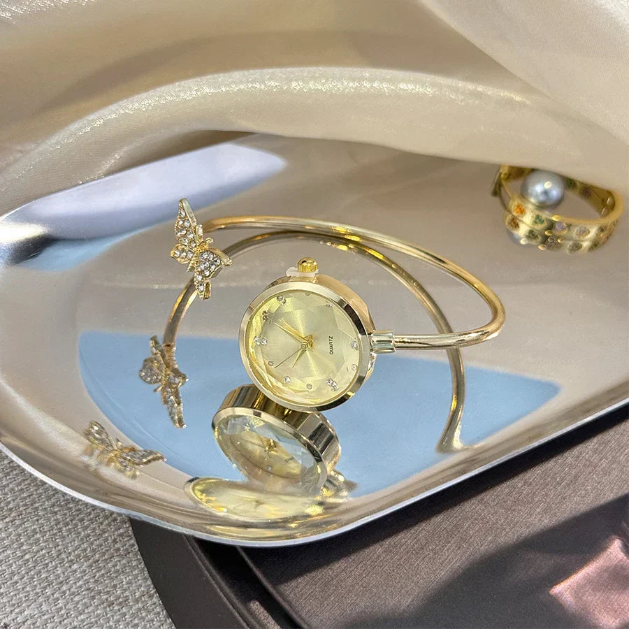 Romantic Butterfly Open Bracelet Luxury Fashion Ladies Quartz Watch Elegant Simple Wristwatch New Model Bestseller