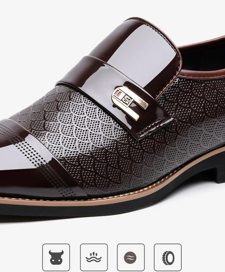 New Designer Patent Leather Wedding Shoes for Men Solid Color Business Casual Shoes Male Spring Autumn Fashion Dress Shoes Man