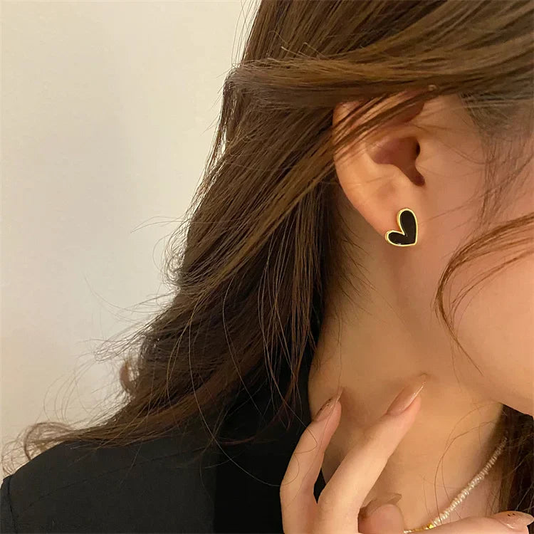 S925 Silver Needle New Love Design Sense Unique Small Group Earrings Simple Black Women's Ear Jewelry Wholesale And Retail