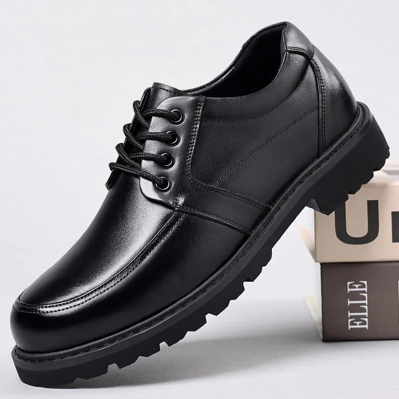 2026 Summer New Hallow Leather Shoes for Men Black Fashion Business Dress Shoes Male Lace Designer Platform Shoe Man