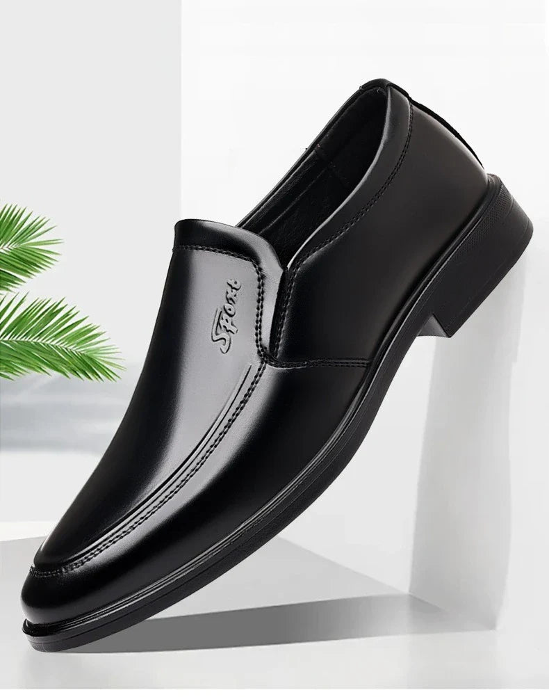 New Designer Soft Leather Shoes for Men Solid Color Fashion Business Casual Shoes Male Spring Autumn New Dress Shoe Man