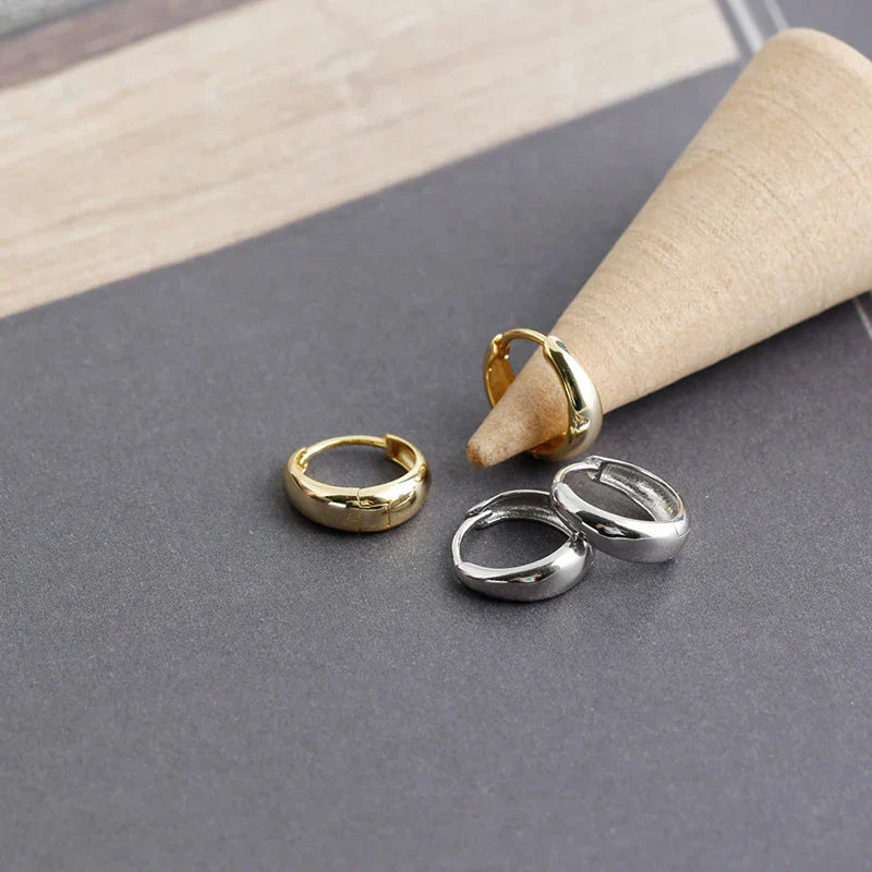 925 Sterling Silver Simple Wide Huggies Gothic Hoop Earrings for Women European Unisex Piercing Rock Jewelry Ear Buckles