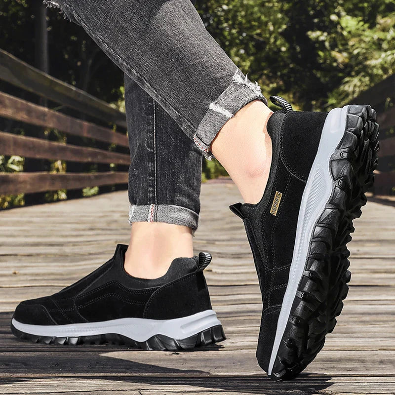 2025 New lightweight casual sports shoes, men's plaque-sized running shoes, loafers, walking and outdoor hiking shoes