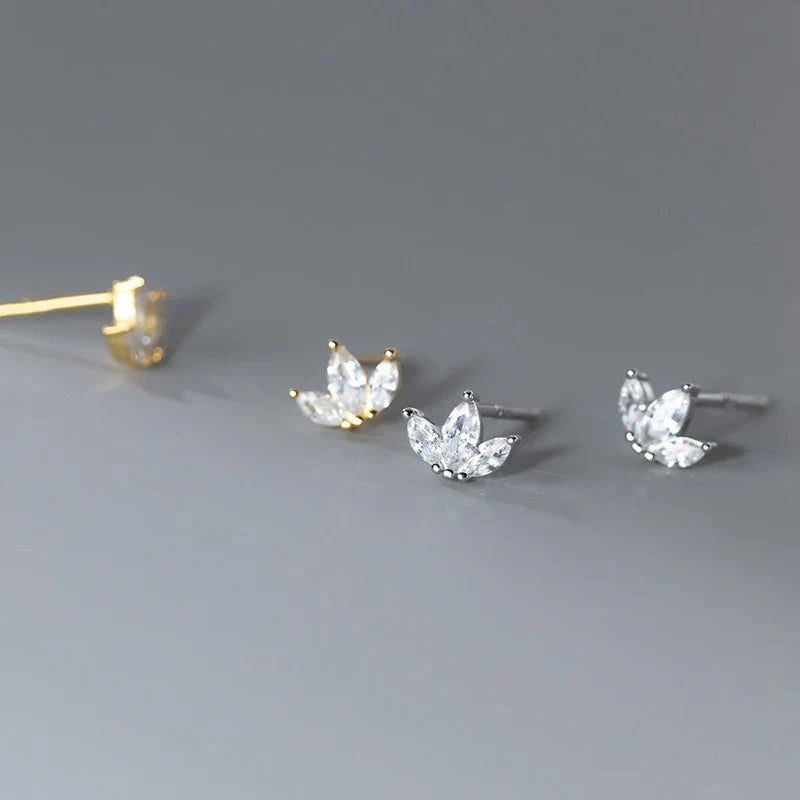 925 Sterling Silver Shiny Small Leaf Zircon Stud Earrings for Women Fashion Korean Teen Crown Piercing Pendientes Jewelry