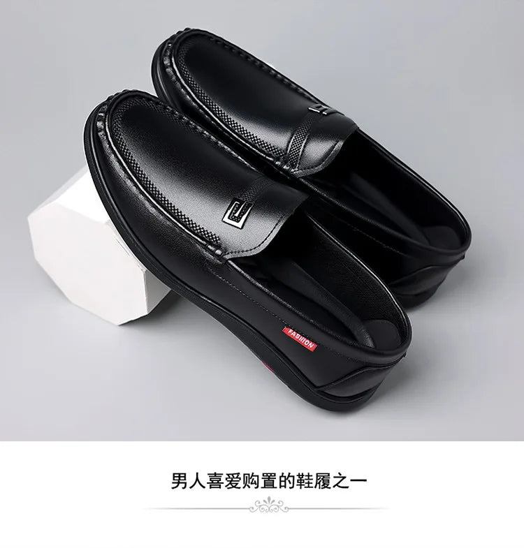 2026 New Solid Color Business Casual Shoes for Men Spring Autumn Soft Leather Shoes Male Fashion Light Driving Shoes Man