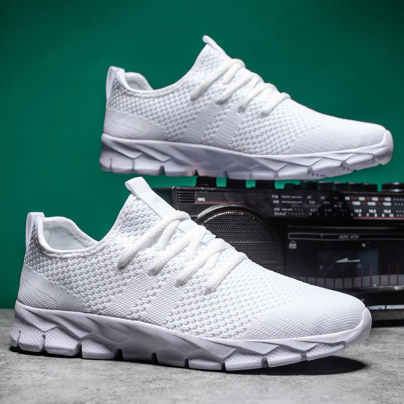 Men's shoes Four Seasons new plus size Flying weaving Lightweight Breathable Casual Sports Shoes Soft Sole Outdoor Running Shoes