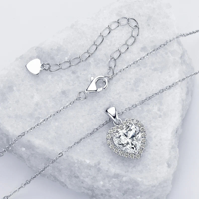 2ct D Color Moissanite Love Heart Pendant Necklaces 925 Sterling Silver Necklace Chains for Women Wedding Jewelry Gift