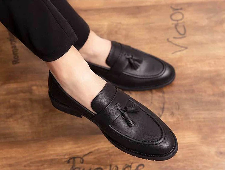 With Tassels Loafers Office Leather Shoes for Men Platform Thick Sole Pointed Toe Man Casual Shoe High Quality Fashion Elegant