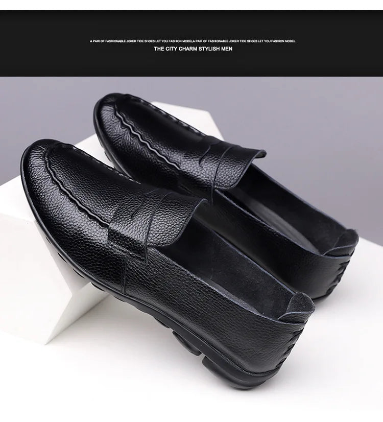 2026 Spring Autumn New Loafers Male Solid Color Fashion Casual Leather Shoes Male Soft Sole Light Driving Shoes Man