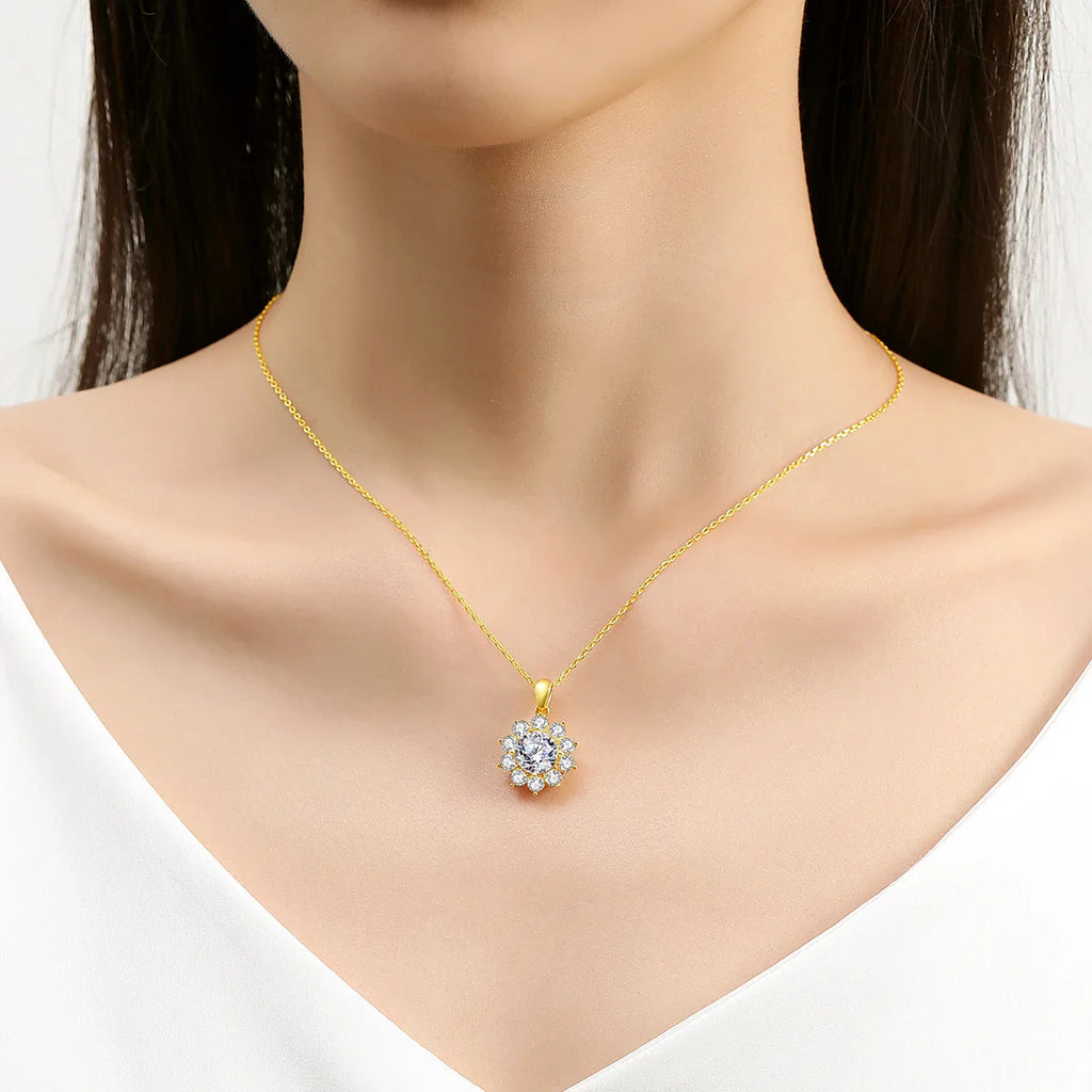 Sunflower 18K Gold Moissanite Pendant Women Wedding Lab Diamond Necklace Charm for Engagement Party Bridal Jewelry Accessorise