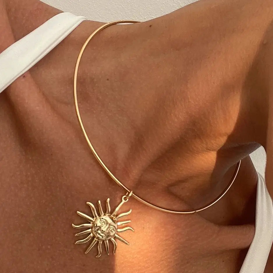 SHIXIN Retro Smooth Golden Metal Thin Choker Necklace for Women Trendy Sun Pendant Necklace Torques Summer Neck Chain Jewelry