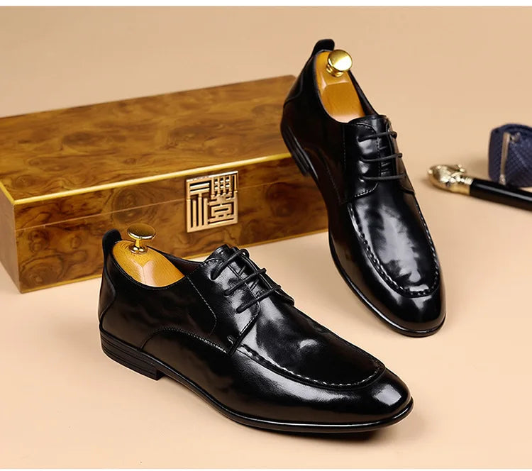 Spring Autumn New Pointed Toe Leather Shoes Men Fashion Business Casual Shoe Male Lace Designer Solid Color Wedding Shoes Man