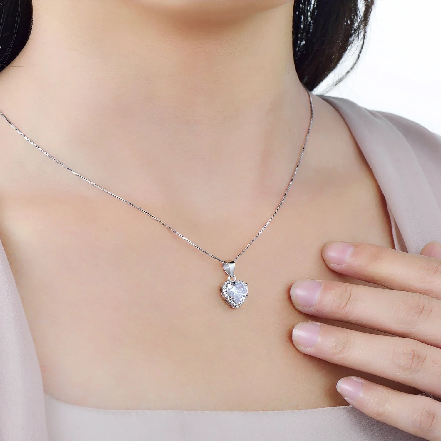 2020 New Design 925 Sterling Silver Heart pendant Fashion Heart Clear Zirconia Classic Wedding Chain Jewelry For Women