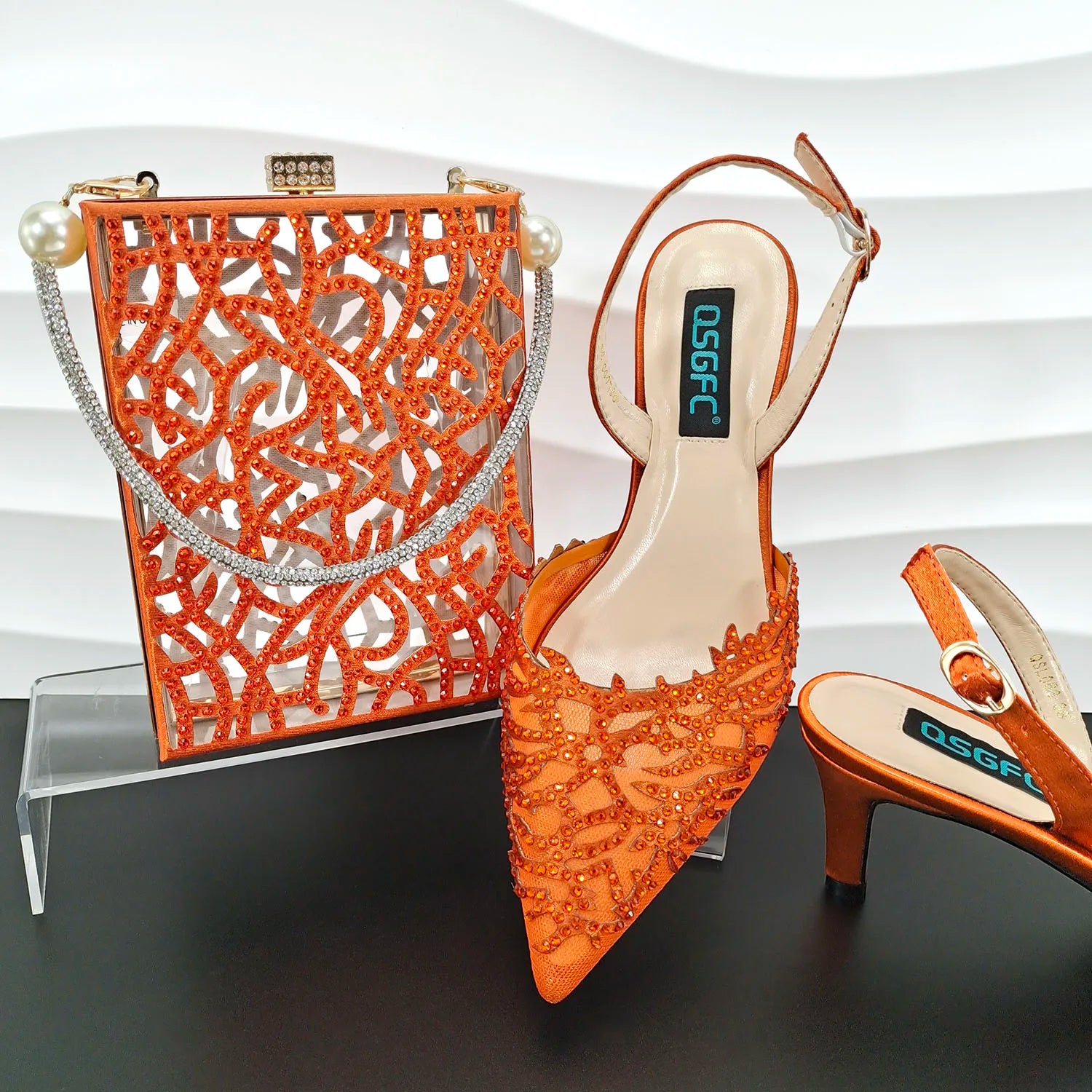 Hollow Coral Pattern Design Fashionable And Elegant Wear Ladies Shoes And Bag