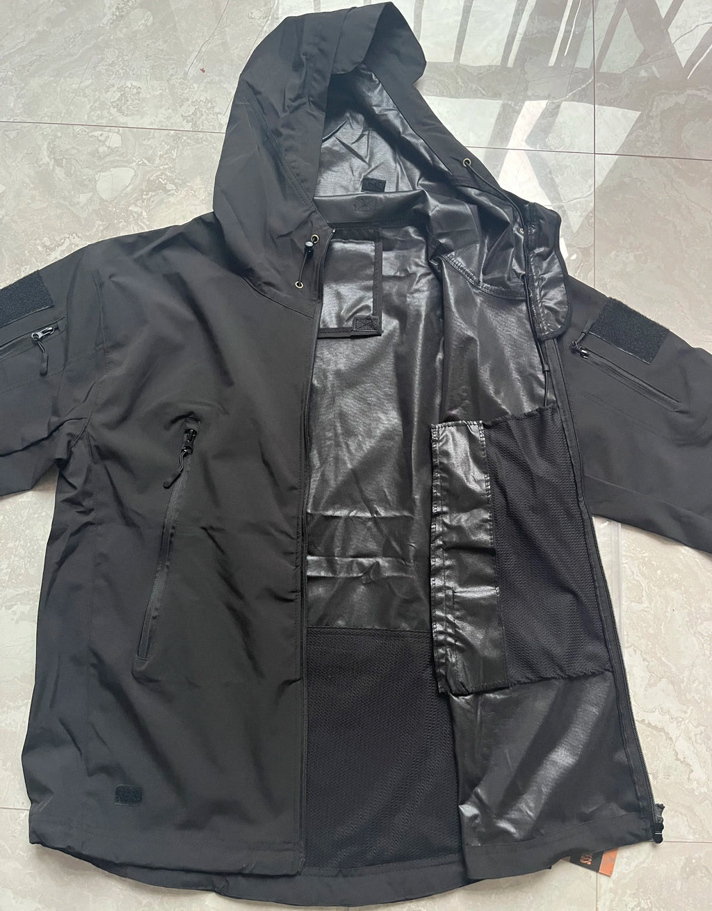 2024 New Fashionable Shark Skin Soft Shell Jacket Men's Tactical Windproof Waterproof Jacket Men's Jacket Hooded Jacket