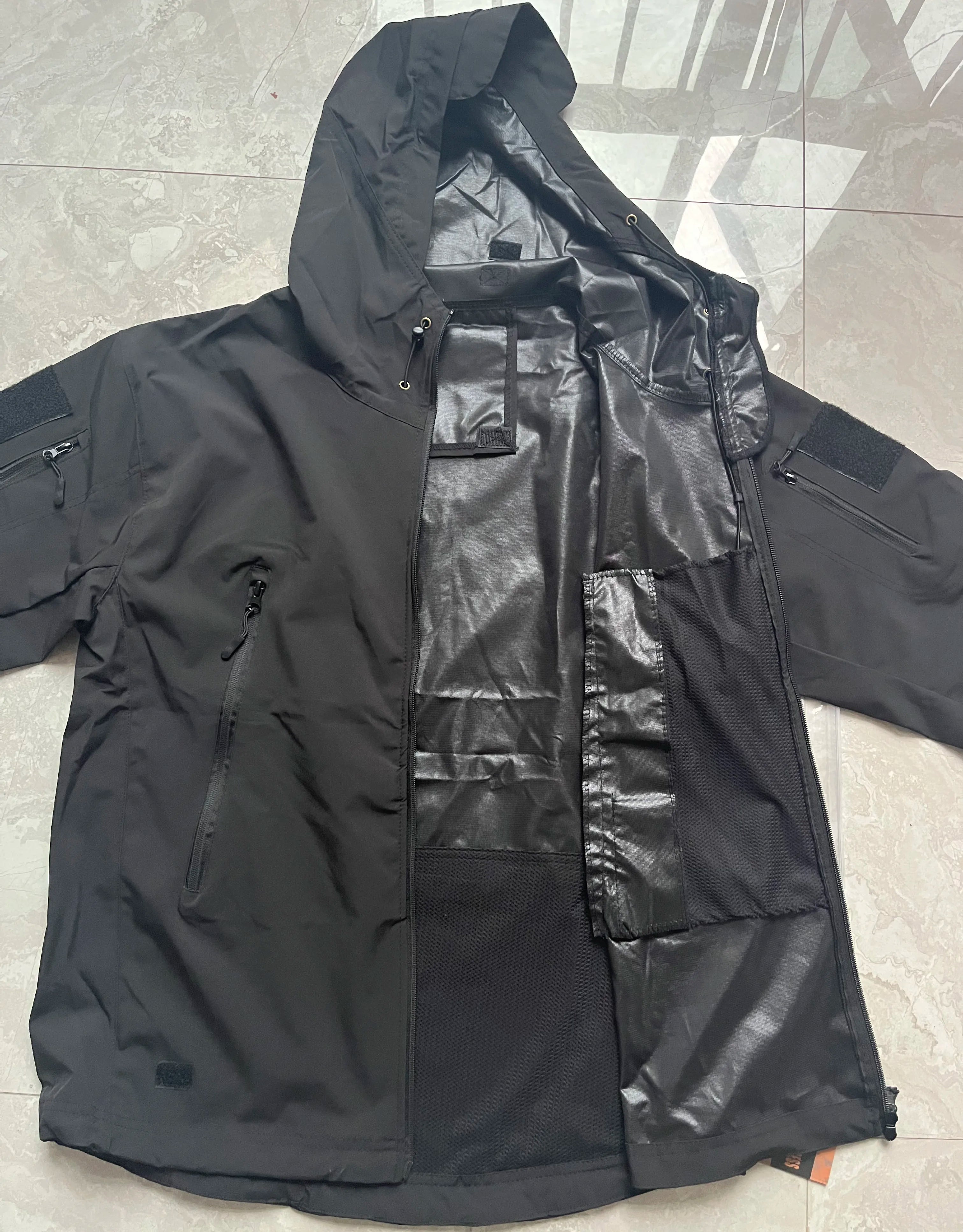 2024 New Fashionable Shark Skin Soft Shell Jacket Men's Tactical Windproof Waterproof Jacket Men's Jacket Hooded Jacket