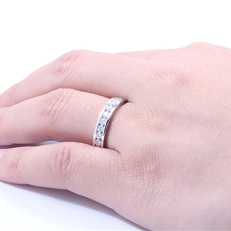 S925 Silver Groove Inlaid D VVS1 Round Moissanite Ring for Women Fashion Wedding Ring Eternity Band with Certificate