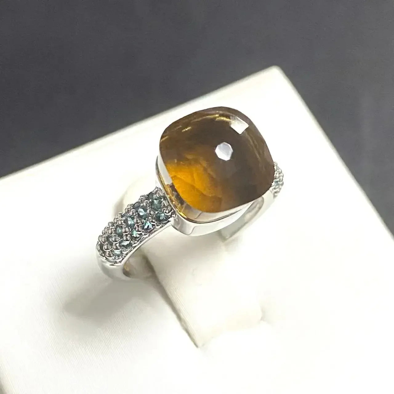 10.6mm Classic Ring for Women Light Blue Zircon Blue Topaz Candy Water Drop Crystal Ring Platinum Plated Jewelry Gift