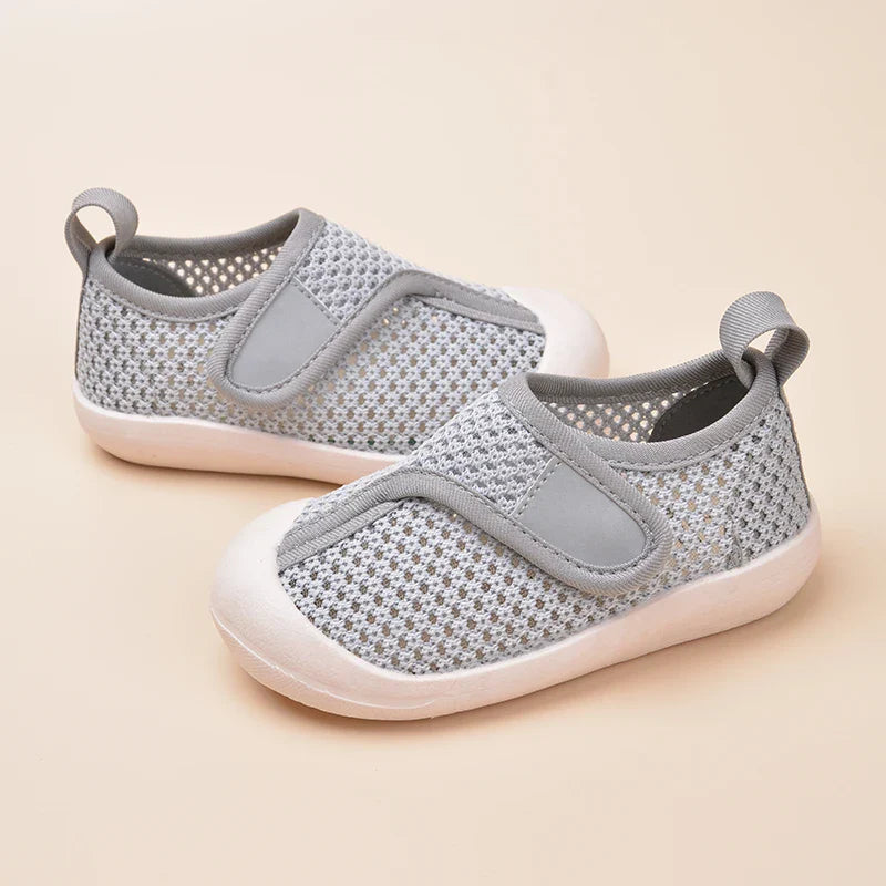 Summer Unisex Kids Breathable Outdoor Soft Sole Casual Sneakers Indoor Hollow-out Mesh Flat Shoes EW8230