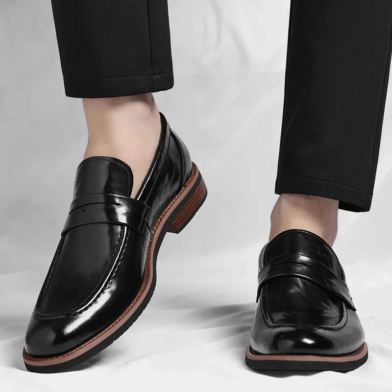 Leather Mens Casual Shoes Leisure Walk Pointed Toe Loafers Thick Bottom and Low Heel Comfy Casual Shoes Classic Business Shoes