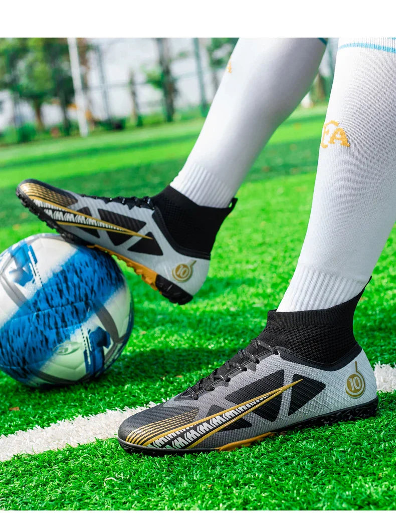 Men Soccer Shoes Kids Football Boots Women Professional Soccer Cleats Antiskid Chaussure Football TF/FG Outdoor Football Shoes