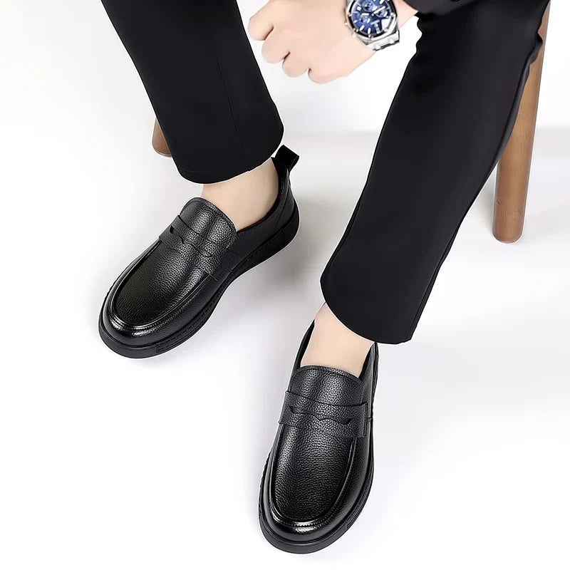 Men's Solid-Color Breathable Leather Casual Shoes  Fashionable And Lightweight Business Walking Shoes  Outdoor Anti-Slip Loafers