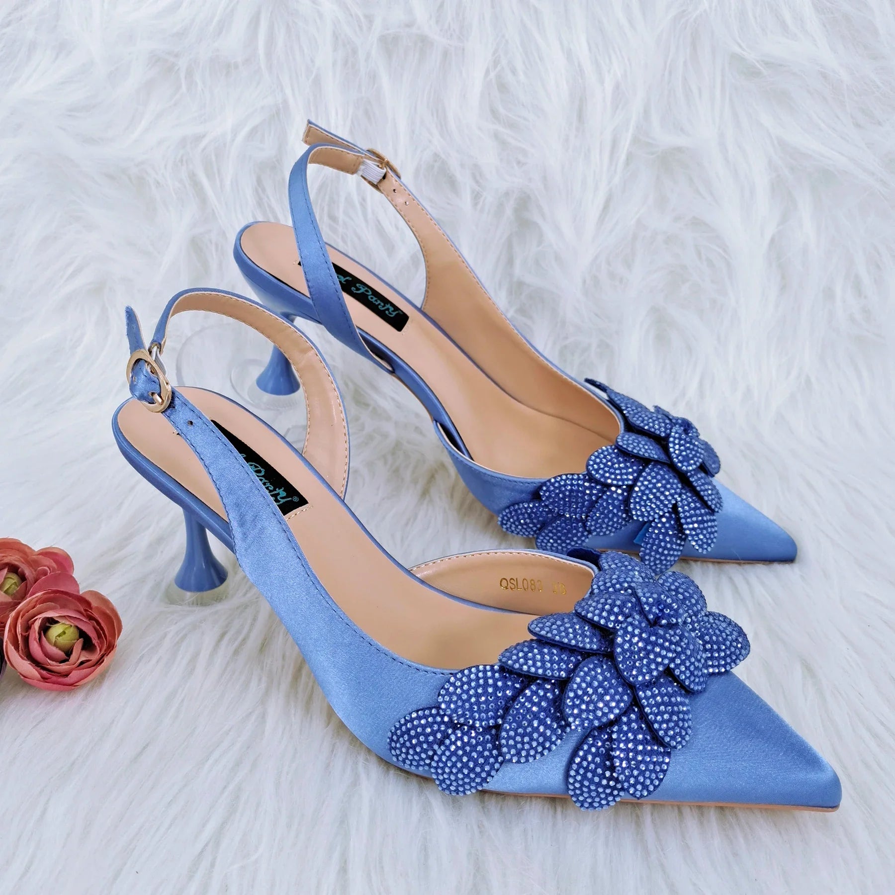 Handmade Garland Gag and Shoes Pointed Toe Pumps Crystal Handle Clutch