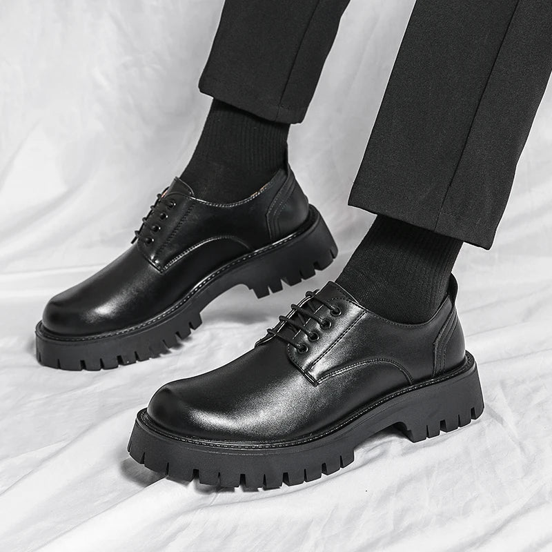 Man luxury Brand British Classic Pointed Dress Shoes Mens Patent Leather Black Wedding Shoes Oxford Formal Shoes Glossy Fashion