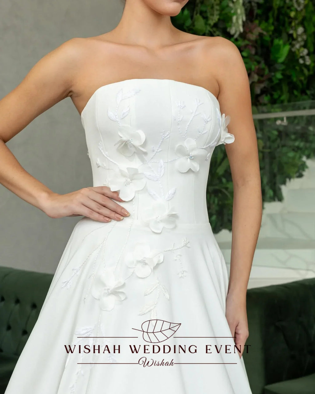 Customized Elegant Strapless Backless Applique Button A-line Long Dress Bridal Gown for Wedding Party 2027 Long Dress