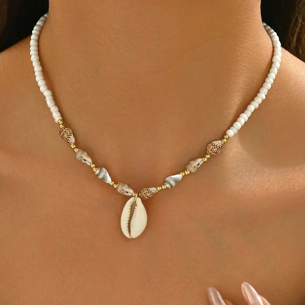 Fashionable  Natural Seashell Beaded Necklace Shell Pendant Ocean Inspired Jewelry Choker Suitable For Women Holiday Party Daily