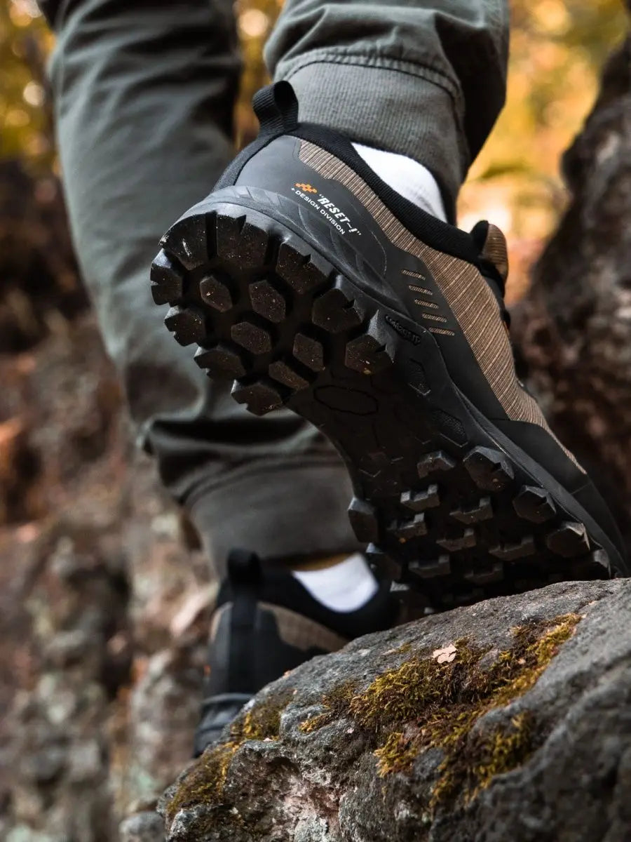 Men Non-Slip Sneakers Wear-Resistant Hiking Shoes Men Anti Splash Water Outdoor Sneakers Male Comfort Walking Shoes